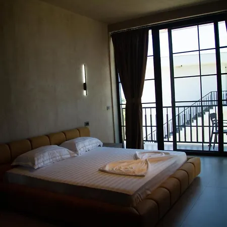 Szálloda Posh 5*
