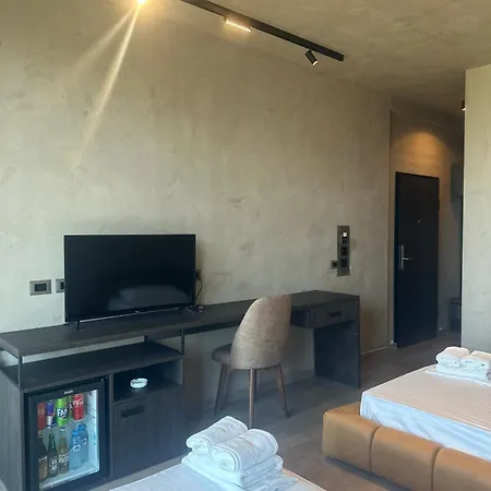 Posh Szálloda 5*