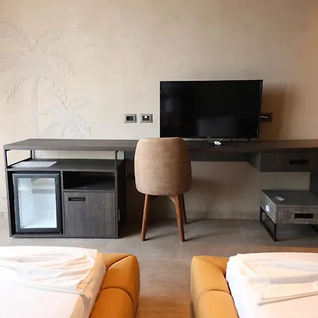 Posh 5*