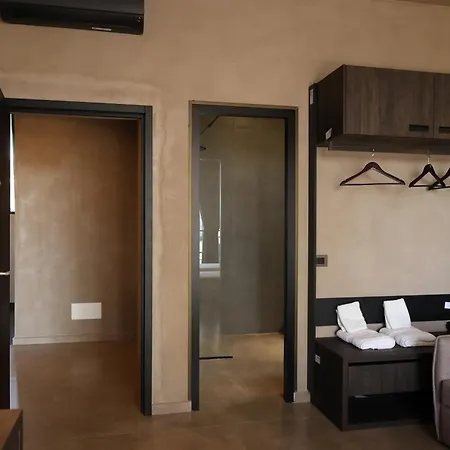 Posh Szálloda 5*