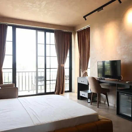 Posh Szálloda 5*