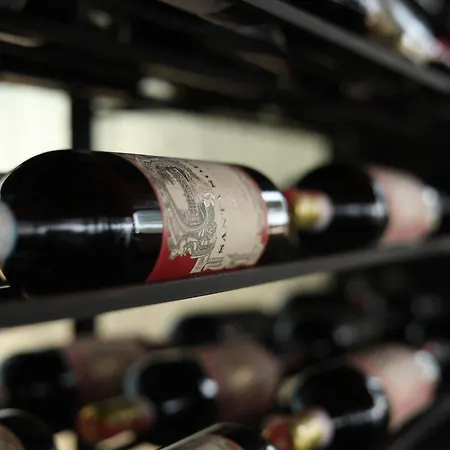 Posh Hotel Rrogozhine