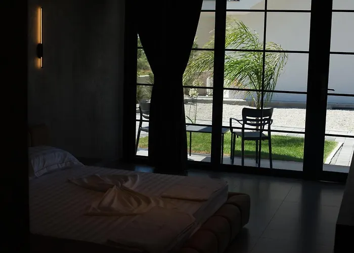 Posh Hotel