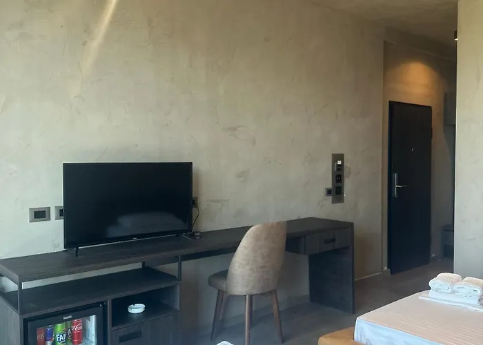 Posh Hotel 5*