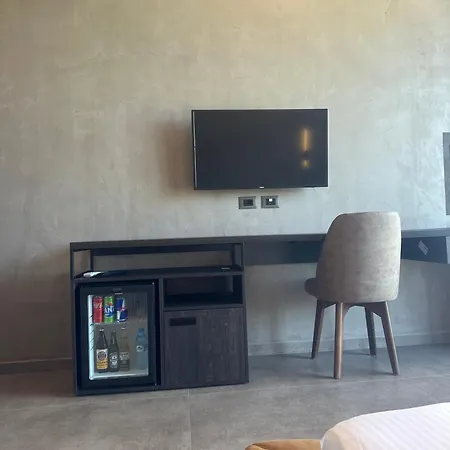 Hotel Posh Rrogozhine