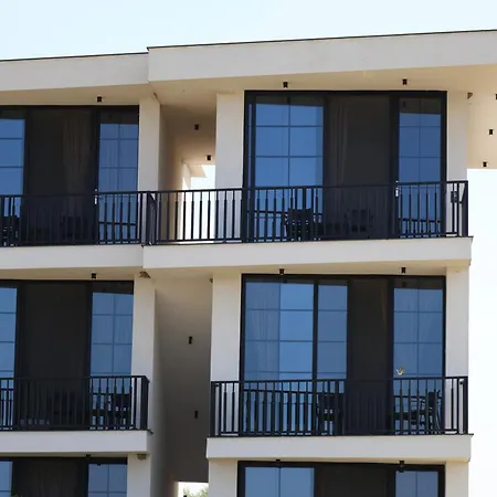 Posh Hotel Rrogozhine