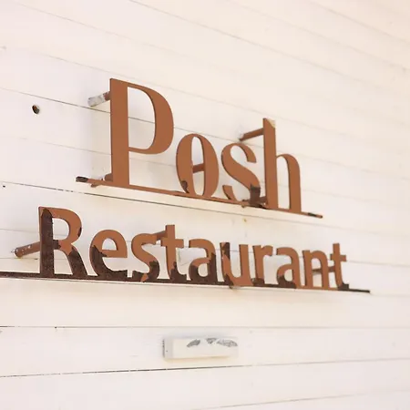 Hotel Posh Rrogozhine